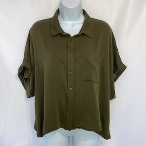 Forever 21 Short Sleeve Button Down Top